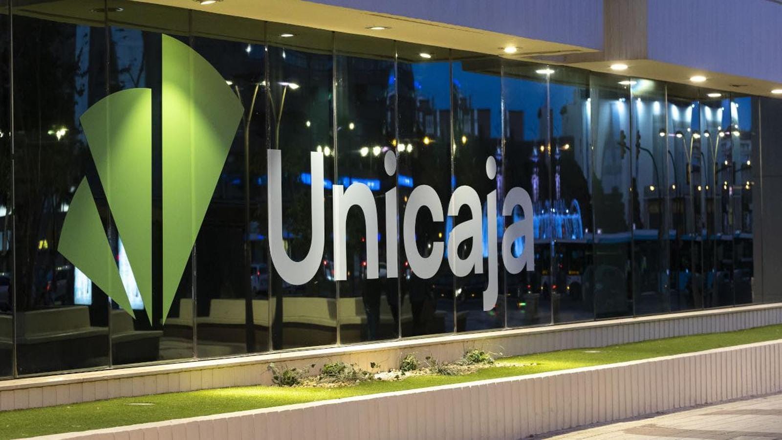 ¿Por Qué Tanta Gente Está Descubriendo Que Su Vida Financiera Cambia Cuando Entra en Unicaja?